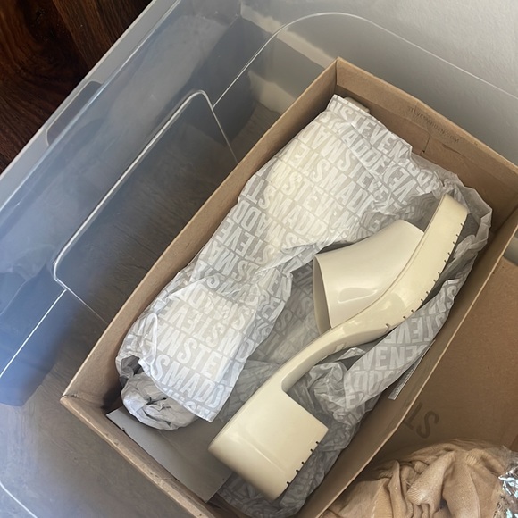 Brand new! Steve Madden platform sandal 🤍🫶🏼 - Picture 5 of 5